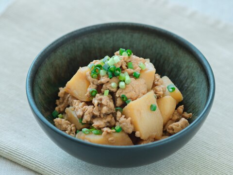 じゃがいもと鶏ひき肉のそぼろ煮